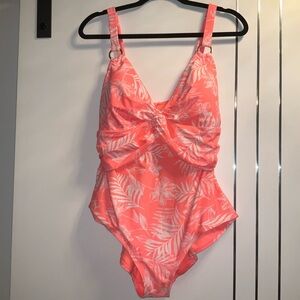 Plus Size 1X Coral Tropical Print One piece Swimsuit Twist Front NWOT